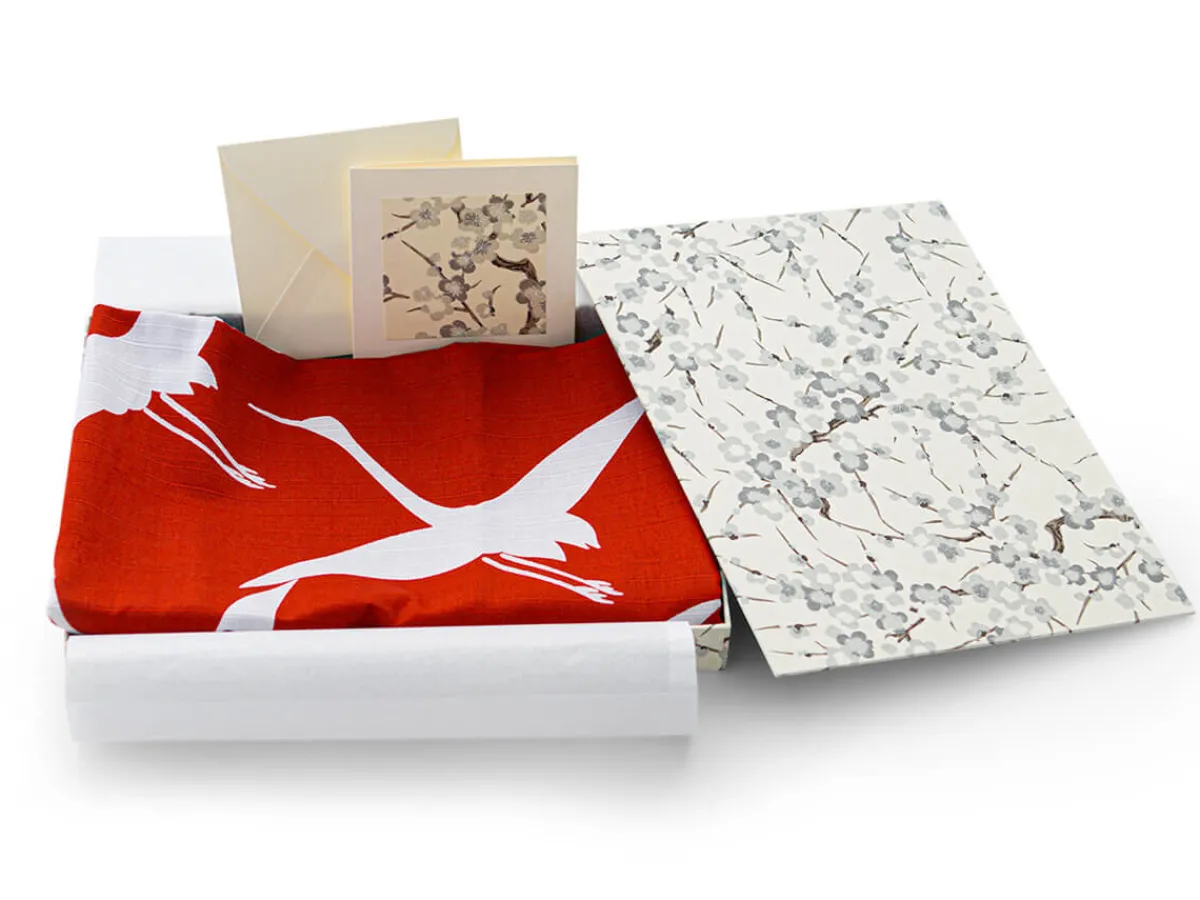 ORYOKI Geschenkset Chiyogami mit Furoshiki Kuren L, rot* Furoshiki